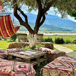 https://vjosa-guest-house.albaniahotels.org