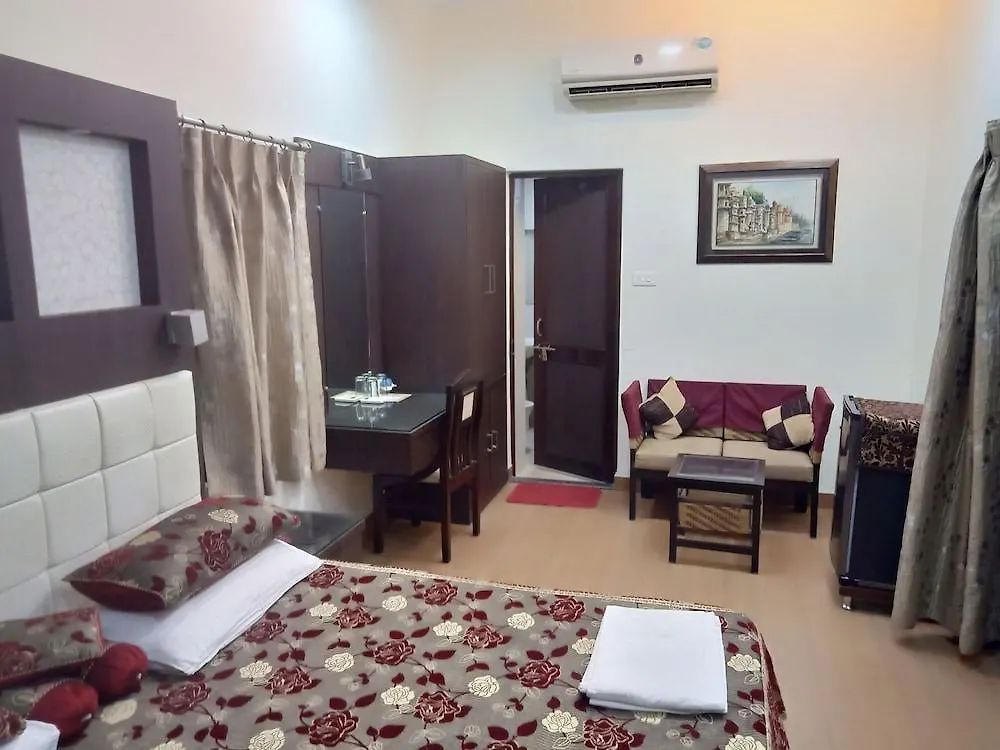 Hotel Alka Varanasi 3*,  Índia