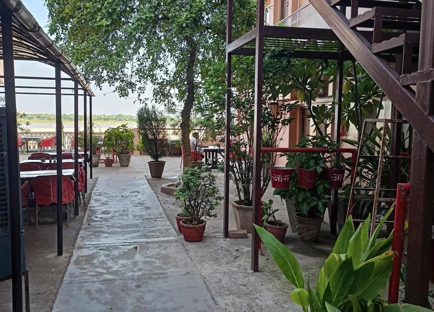 ***  Hotel Alka Varanasi Índia